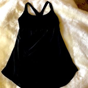 Lululemon dressed up top